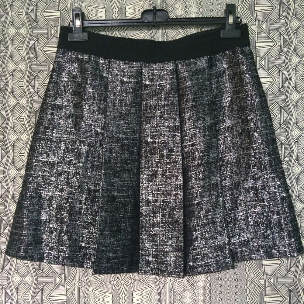 LORD & TAYLOR Black Silver Mini Party Skirt